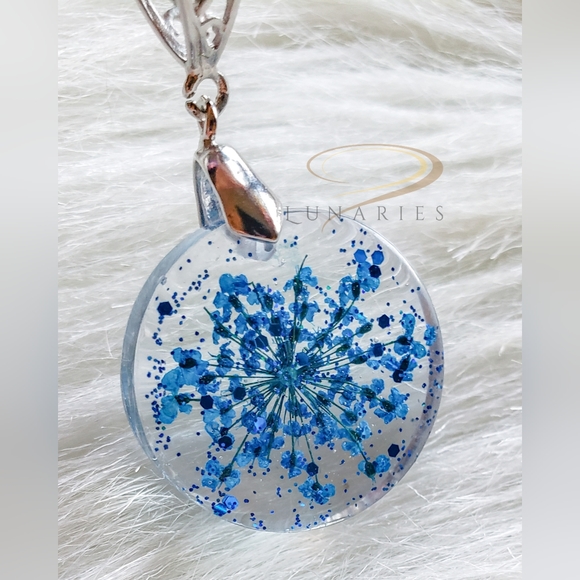 Flower Pendant, Necklace, Resin and Dried Flowers, Handmade - Picture 1 of 7